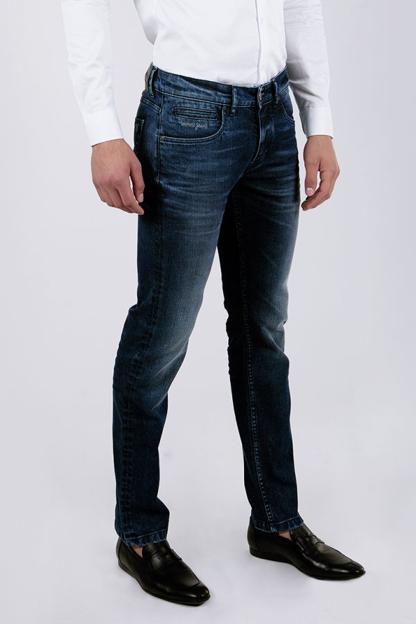 vamos-jeans-man-ultra-dark-blue-medium-treated-front